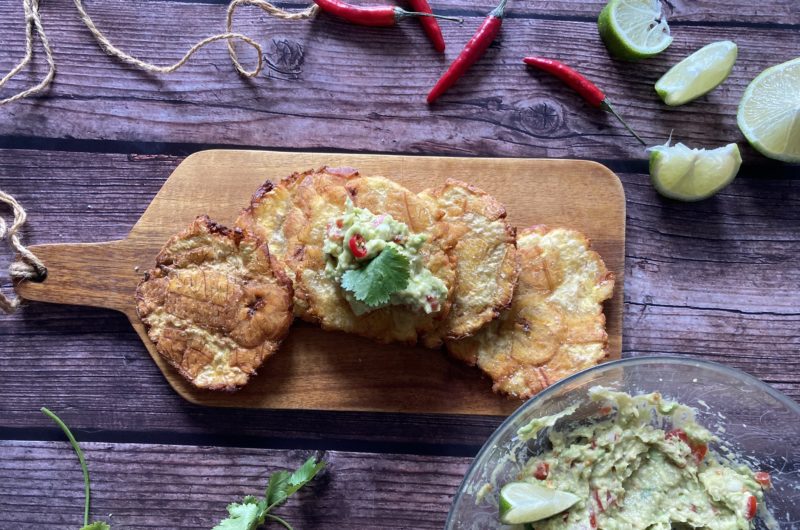 Patacones con guacamole